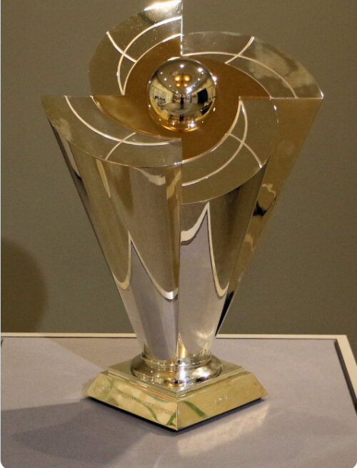 WBC2023優勝トロフィー